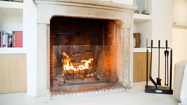 Pare-feu cheminée verre